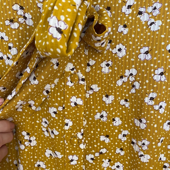 Tie neck mustard yellow floral long sleeved maxi dress - Picture 9 of 10